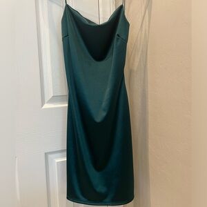 Brand new green juniors dress 👗